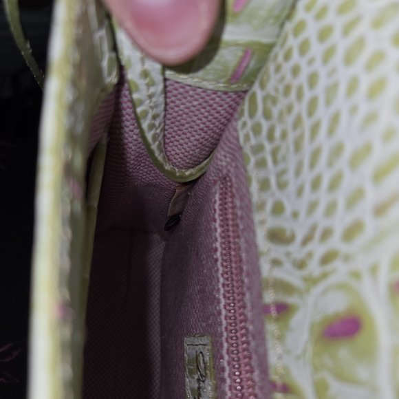 DOONEY & BOURKE Green Croc-Embossed Crossbody Bag - Picture 10 of 10